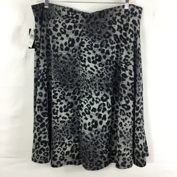 I.N. Studio Woman Leopard Print Pull-On Skirt Size 3X NWT - Picture 2 of 7